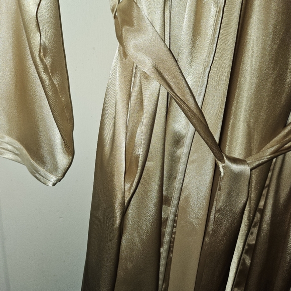 Jones New York Silk Gown and Robe NWOT L/XL Gold - Picture 3 of 4